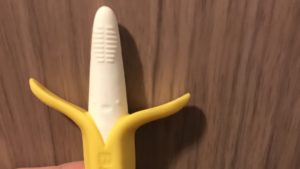 歯固めのバナナ（おもちゃ）の画像